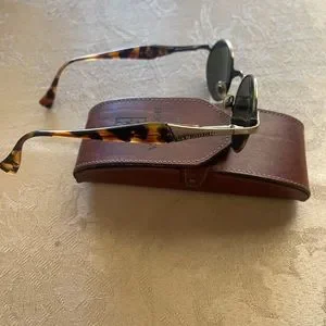 Van Gogh sunglasses with box (used) frame matte bronze temples tortoise vintage Van Gogh | Accessories | Van Gogh Sunglasses With Box Used  main image 2